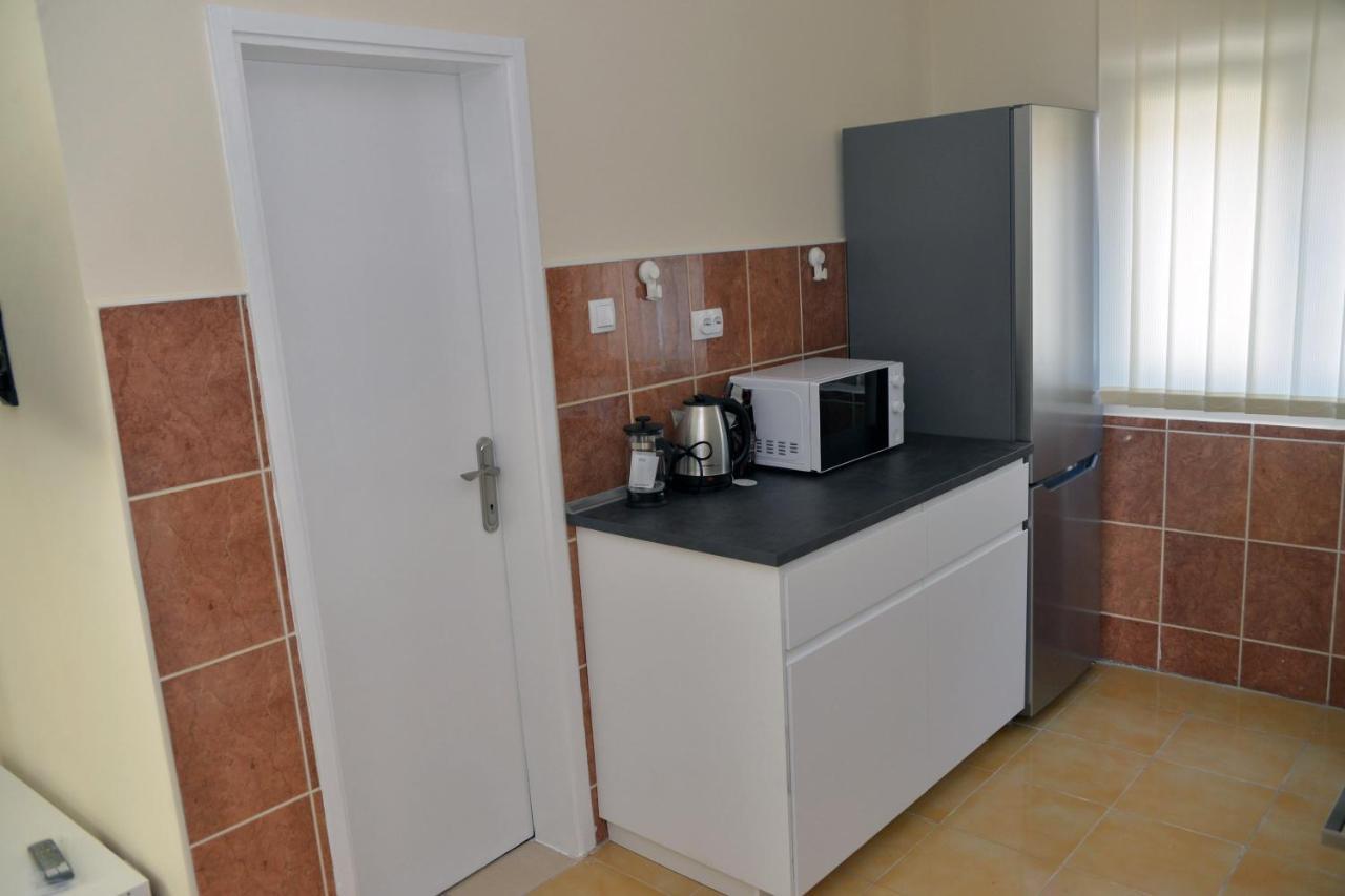 Affordable And Newly Renovated 1-Bedroom Apartment Kraljevo Exteriér fotografie