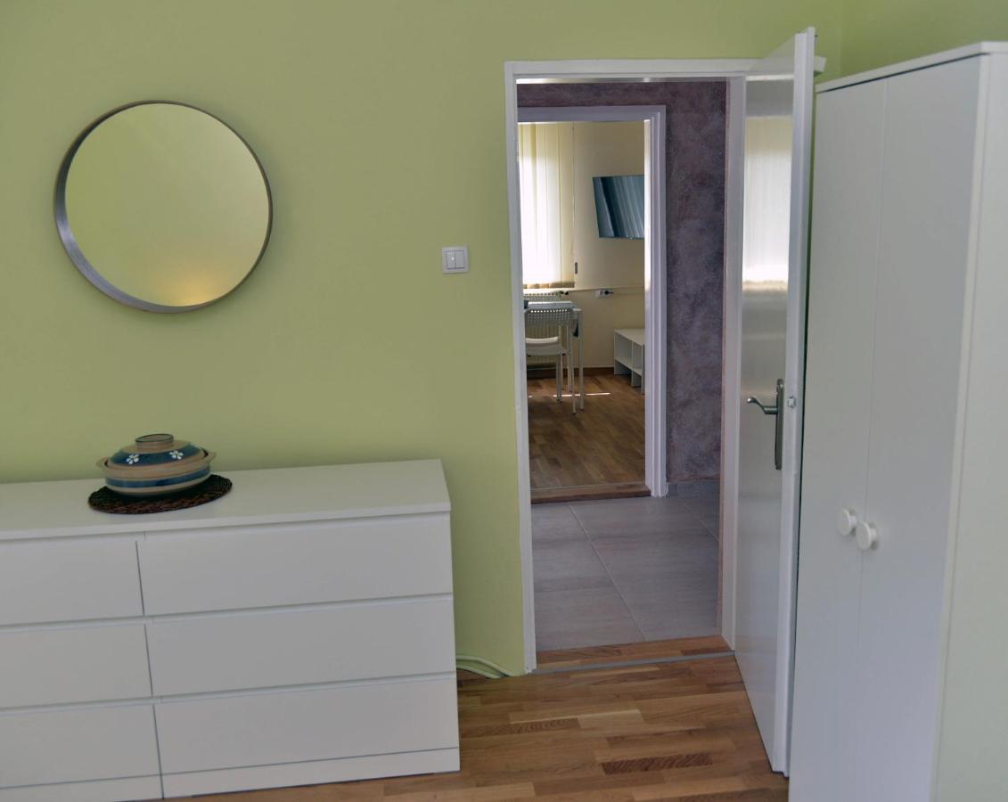 Affordable And Newly Renovated 1-Bedroom Apartment Kraljevo Exteriér fotografie