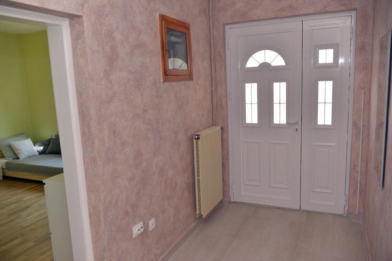 Affordable And Newly Renovated 1-Bedroom Apartment Kraljevo Exteriér fotografie