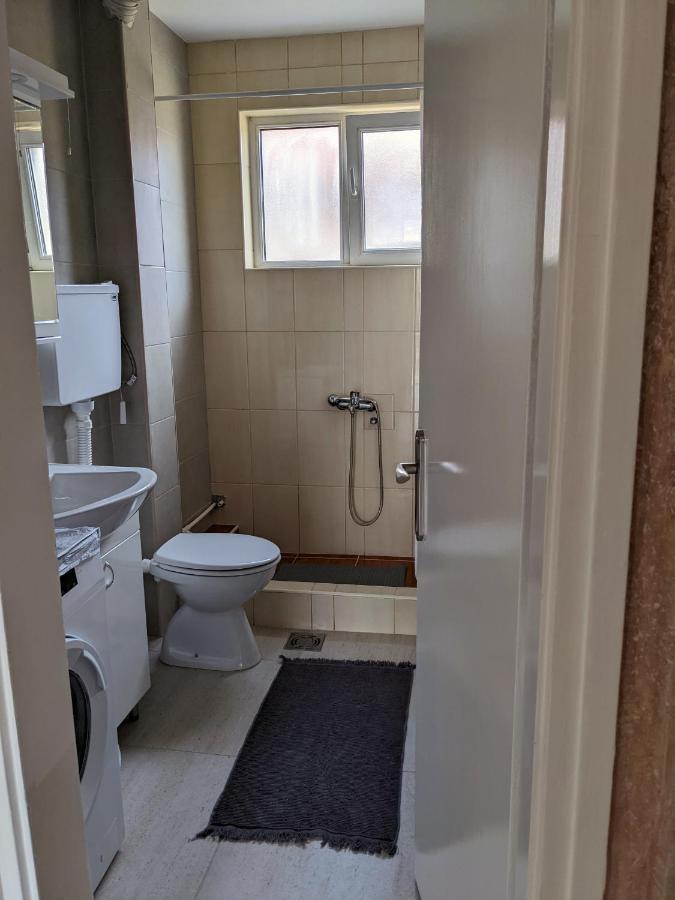 Affordable And Newly Renovated 1-Bedroom Apartment Kraljevo Exteriér fotografie